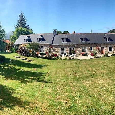 Gîte L'évidence Saint-Caradec-Tregomel Extérieur photo