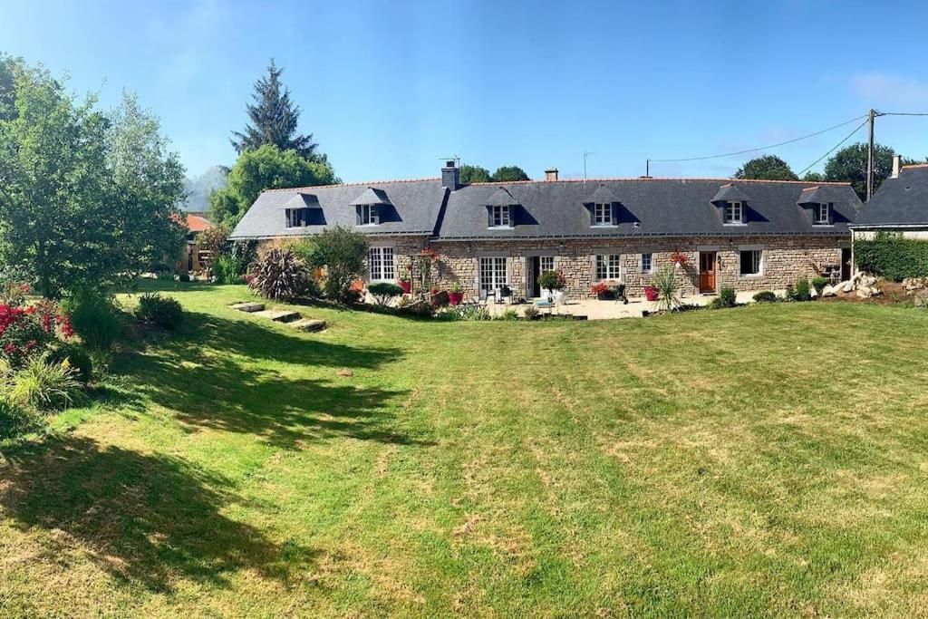 Gîte L'évidence Saint-Caradec-Tregomel Extérieur photo